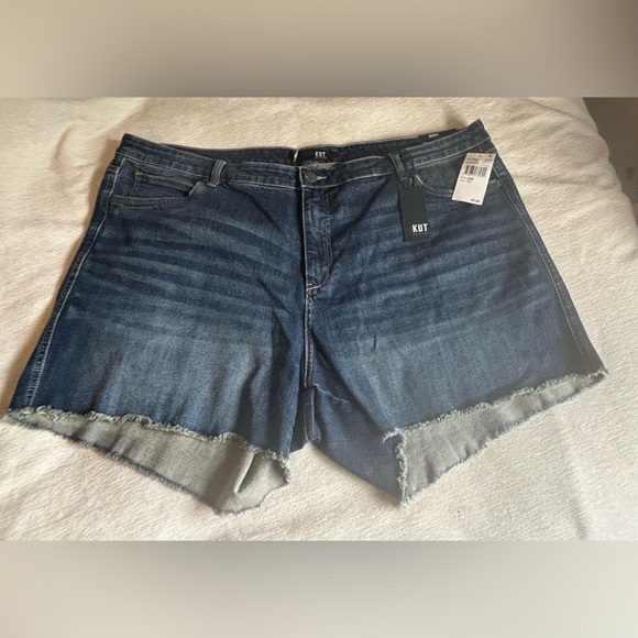 NWT KUT from the Kloth Women's Blue Denim Shorts Size 24W‎ 5” Inseam - Picture 2 of 9